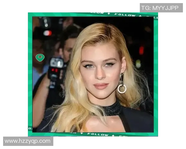 足球球星与维密超模携手共度浪漫时光 他们的爱情故事如何引人注目